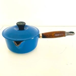 Vintage Le Creuset #14 Blue. Enamel Cast Iron with Wood Handle, Spout, Lid. 1 Qt